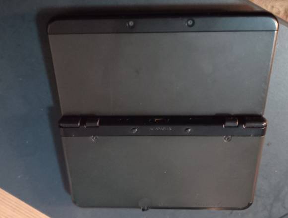 New Nintendo 3DS black gebraucht in Hamburg (Lokalität)