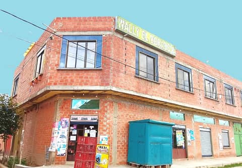 EN VENTA CASA CON NEGIOCIO INCLIUDO