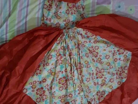 Dos vestidos en tamunangue en Iribarren (Municipio)