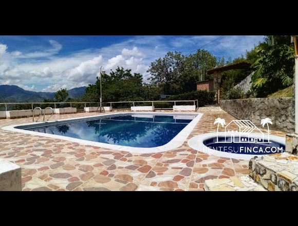 Alquiler de hermosa finca en Girardota cod 202
