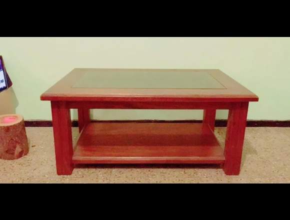 Mesa Ratona de madera en Montevideo (Localidad)