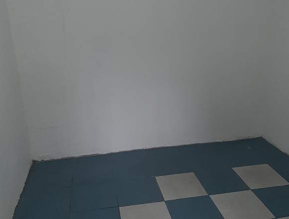 $130.000.- pesos mensuales pieza, sin garantía. en La Reina (Comuna)