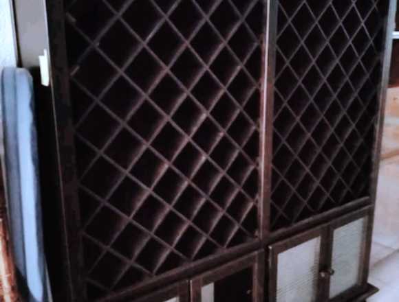 Vinoteca de madera de Roble en Oliva (Municipio)