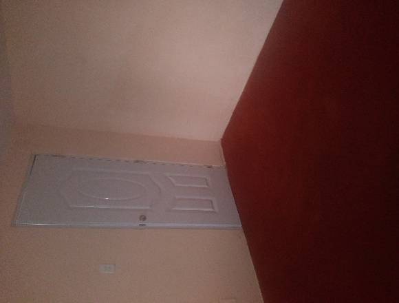 Alquiler. Una habitación y baño en Santo Domingo Oeste (Municipio)