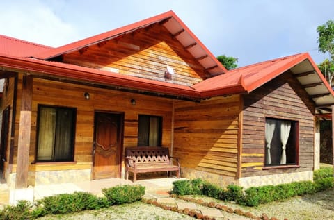 VENTA DE CASA RURAL DE 5 HABITACIONES EN LA ESE DE PARAMO, PEREZ ZELED en Pérez Zeledón (Cantón)