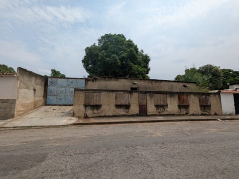 Galpón Industrial en Tocuyito - 1425 m2 en Libertador (Municipio)