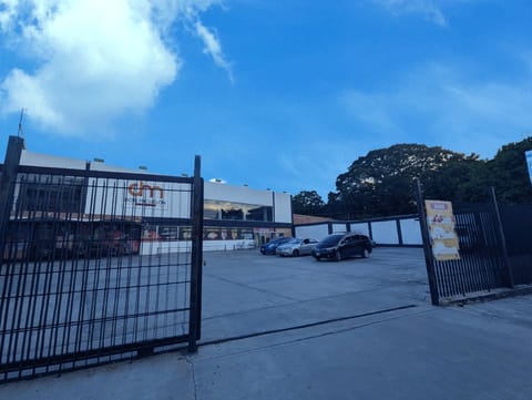 Local comercial en venta en Mañongo, Naguanagua en Valencia (Municipio)