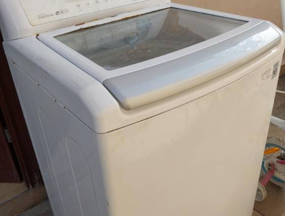 SE VENDE LAVADORA LG INVERTER EN 30$