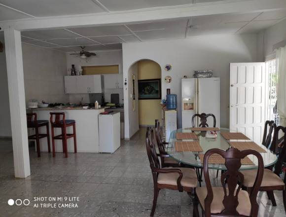 ALQUILER DE CASA VACACIONAL EN PLAYA CORONADO en Las Palmas (Distrito)