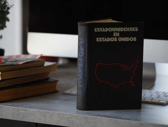 Libro "Estadounidenses en Estados Unidos" en Madrid (Municipio)