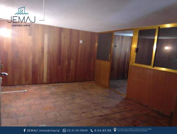 Se Renta Local de 4 Pisos en Puebla (Municipio)