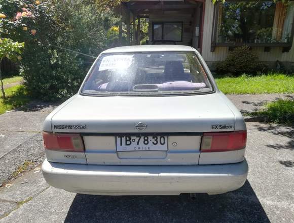 Vendo Auto NISSAN V16 en Los Lagos (Comuna)