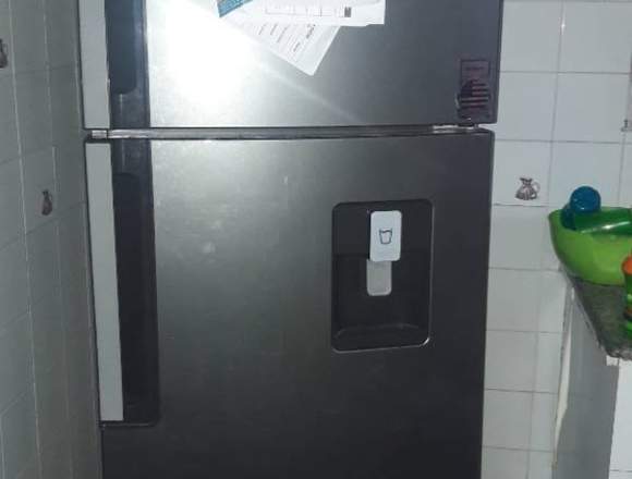 Se vende Refrigeradora whirpool 11FT en San Miguelito (Distrito)