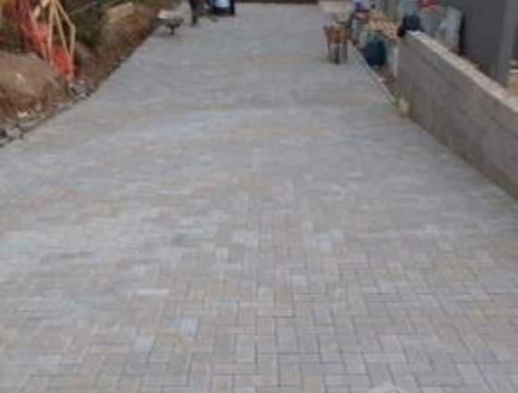 Instalación de Adocretos y Soleras en Santiago (Comuna)