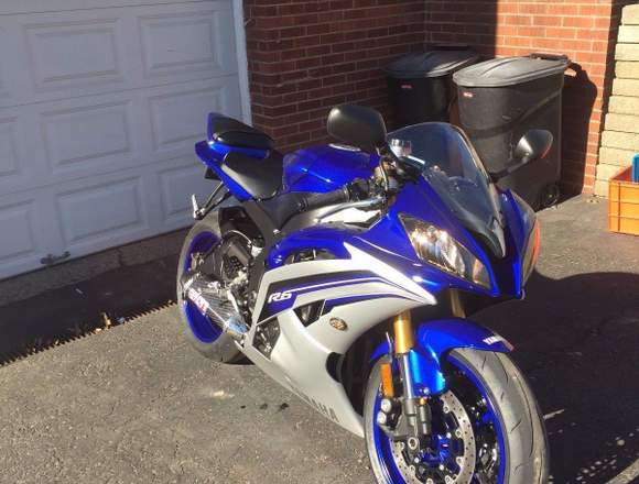Nuevo 2016 Yamaha YZF R6 100% Original en Santo Domingo (Cantón)