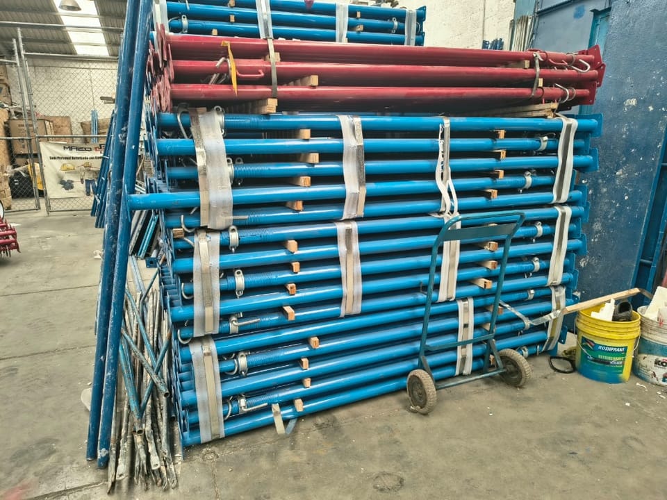 Puntal metálico reforzado HYPERMAQ para obra en Ecatepec de Morelos (Municipio)