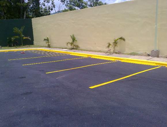 Paragomas, servicio de parqueos
