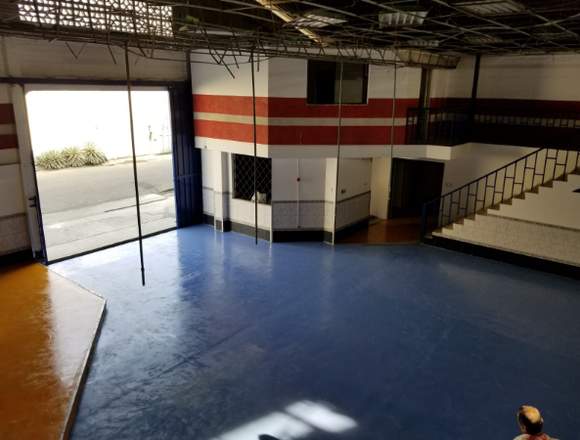 VIA DAULE KM7 GALPON 1100M2 CON OFICINAS $320.000 en Guayaquil (Cantón)