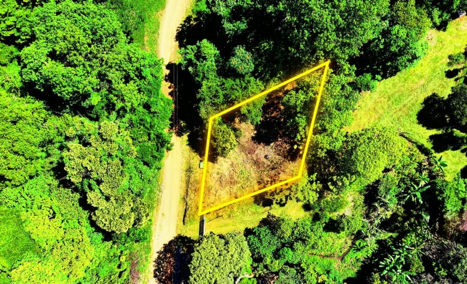 SE VENDE LOTE PLANO EN ZONA TRANQUILA Y DE FACIL ACCESO en Pérez Zeledón (Cantón)