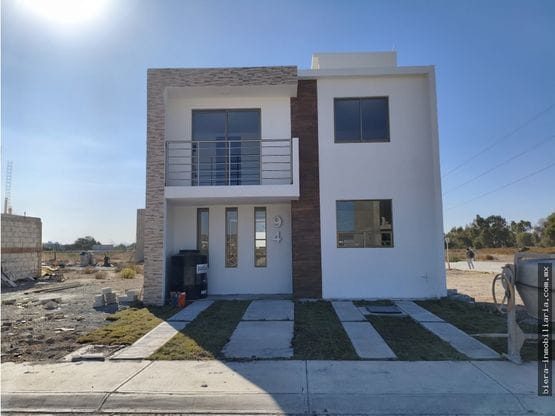 CASA EN VENTA EN MINERAL DE LA REFORMA