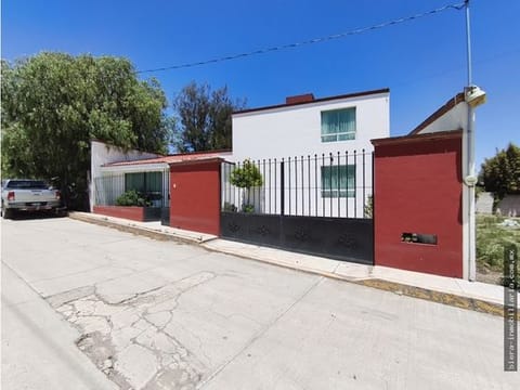 Casa con amplio terreno en venta en Pachuquilla al norte de Pachuca