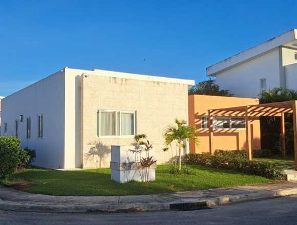ALQUILER AMPLIA CASA 3 HABITACIONES EN VISTA CANA en La Romana (Municipio)