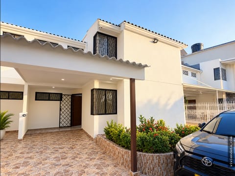 Casa en Venta en Conj. Cerrado, Sector Av. Libertador, Santa Marta