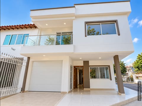 Casa en Venta Esquinera para Estrenar, Sector Taminaca, Santa Marta
