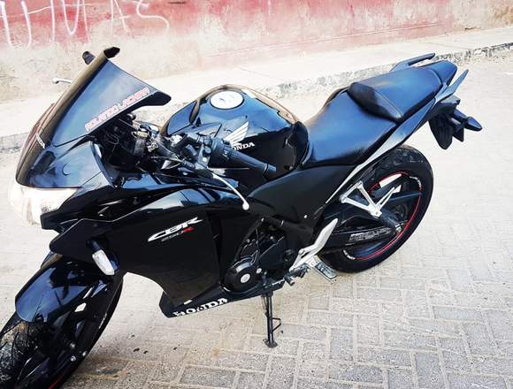 Vendo Moto Honda CBR250