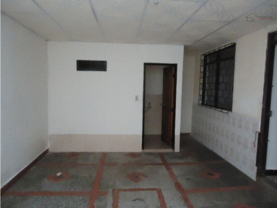 VENDE CASA CON DOS VIVIENDAS INDEPENDIENTES
