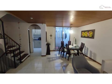 VENDE CASA