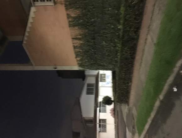 Arriendo local grande junto a colegio