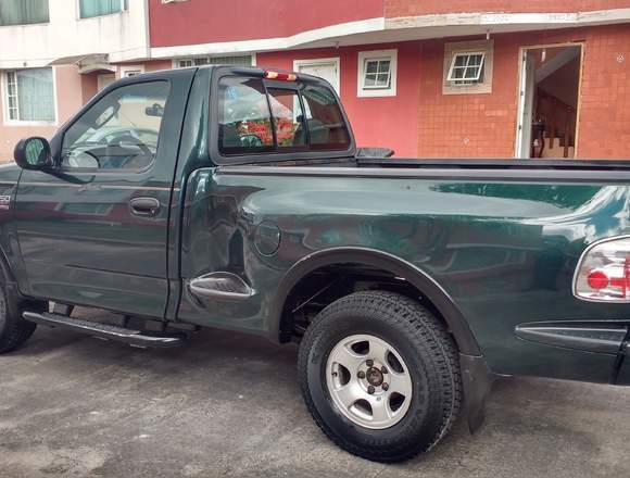 FORD F150 LARIAT 4*4 AUTOMÁTICA FLAMANTE en Pichincha (Cantón)