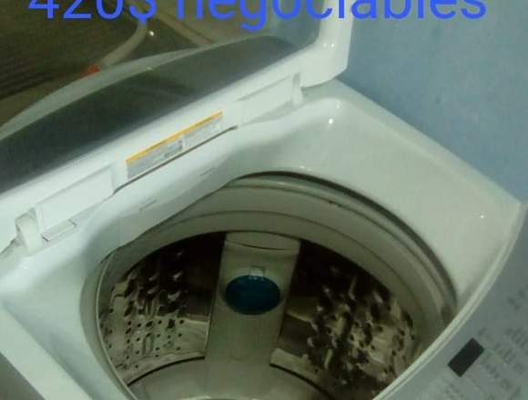 VENDO LAVADORA LG SMART CAPACIDAD 18KG SEMINUEVA en Pichincha (Cantón)
