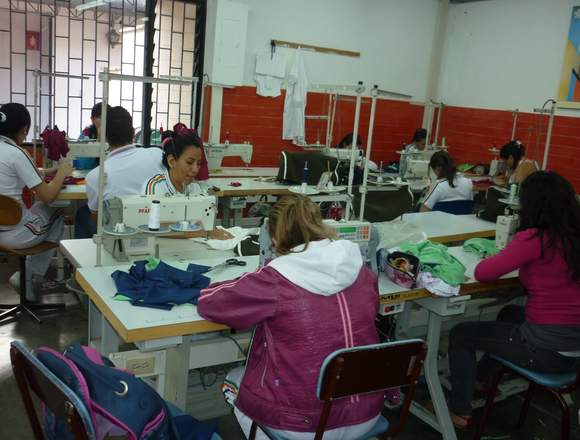 SERVICIO DE CONFECCIÓN A TERCEROS en Medellín (Municipio)