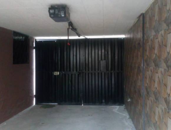 CASA EN VENTA LOMA LINDA NORTE DE QUITO en Quito (Cantón)