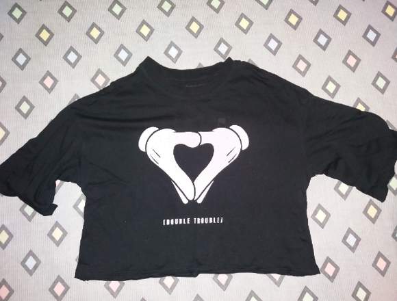 Blusa marca Bershka
