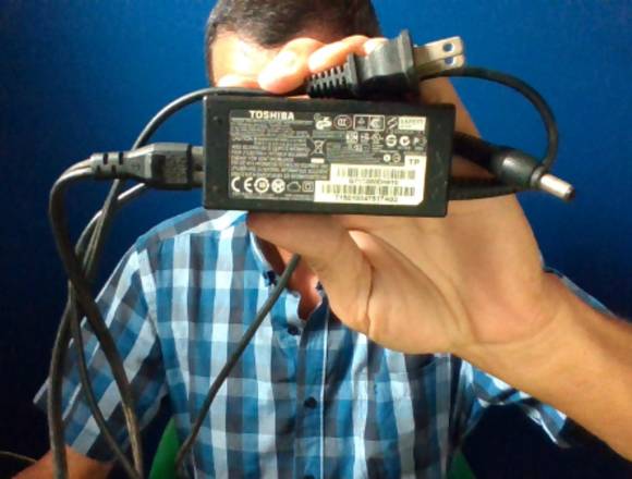 Cargador para Laptop Toshiba Satellite y Dell en La Chorrera (Distrito)