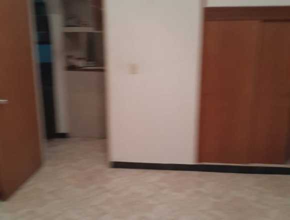 Habitacion con Baño Los Dos Caminos en Libertador (Municipio)