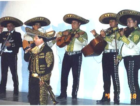 MARIACHIS CIELO LINDO EN EL RÍMAC LIMA PERÚ. en Rímac (Lima 25) (Distrito)