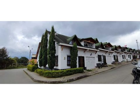 Se vende casa en villa Suiza el Carmen de Viboral Antioquia RZ