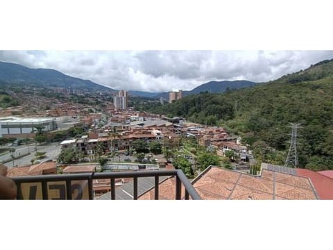 Vendo Apartamento en Itagui urb Samaria en Obra Gris REF