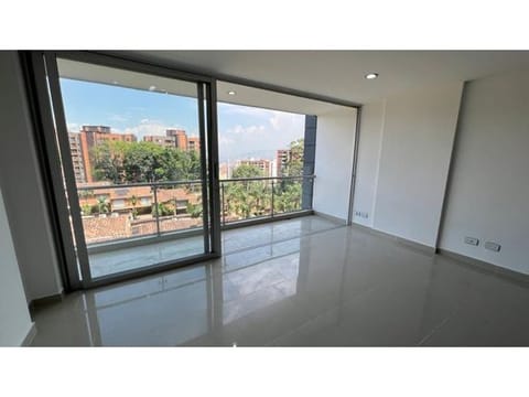 Exclusivo apartamento en venta en unidad cerrada en Envigado HB