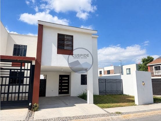RMC CASA EN RENTA EN LOMAS SECTOR JARDINES GARCIA N L