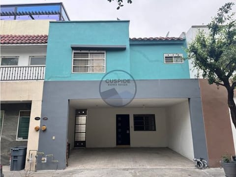 RMC CASA EN RENTA EN LOS ARRECIFES EN APODACA EN NUEVO LEÓN