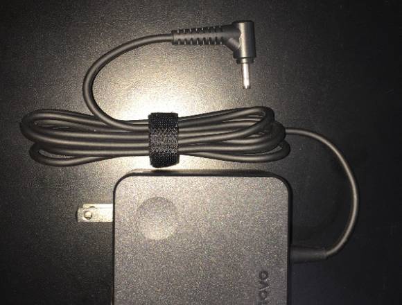 cargador de laptop Lenovo 20V