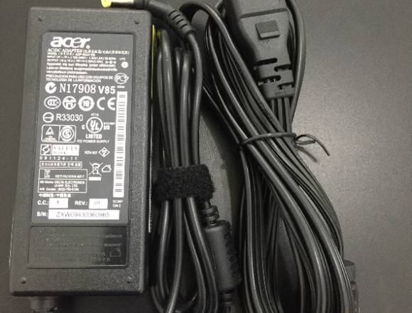 Acer original 19v 3.42a (plug 5.5*1.7mm) 65w en Santo Domingo Norte (Municipio)
