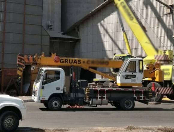 grúa pluma DIESEL/ELECTRICO para 8 toneladas en Lampa (Comuna)