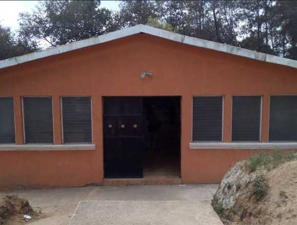 VENDO CENTRO DE RETIROS IDEAL PARA IGLESIAS en Santa Lucía Milpas Altas (Municipio)
