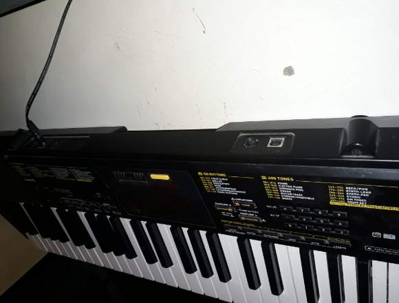 Vendo Casio CTK-2400 en Montevideo (Localidad)